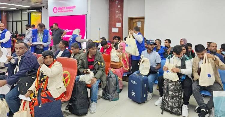 লেবানন থেকে দেশে ফিরেছেন আরও ৬৫ বাংলাদেশি