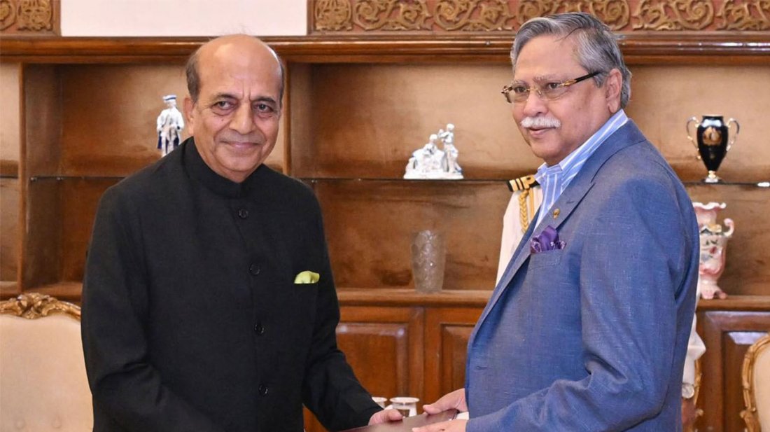 রাষ্ট্রপতির কাছে ভারতের নতুন রাষ্ট্রদূতের পরিচয়পত্র পেশ