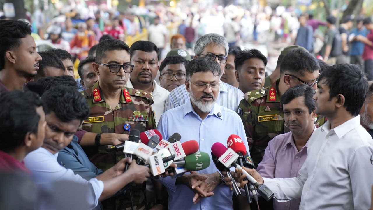 খাল পুনরুদ্ধারেই জলাবদ্ধতার সমাধান: ডিএনসিসি প্রশাসক