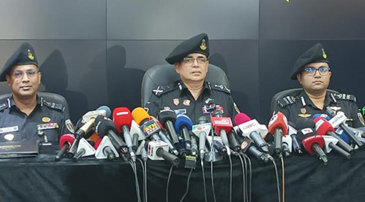 র‍্যাবে আয়নাঘর থাকার কথা স্বীকার করলেন ডিজি