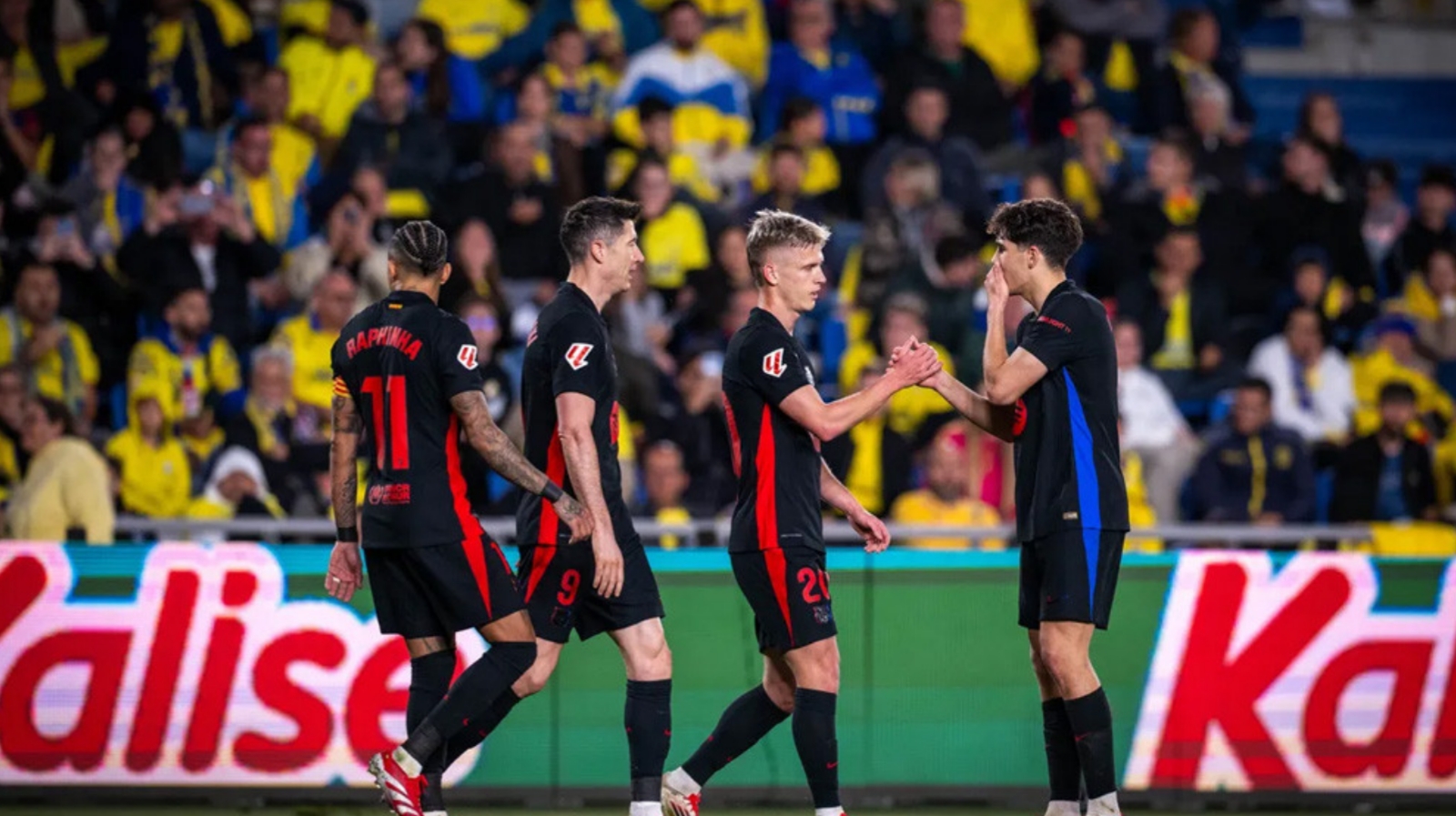 ওলমো-তোরেসের গোলে আড়াই ঘণ্টার ব্যবধানে শীর্ষে বার্সেলোনা