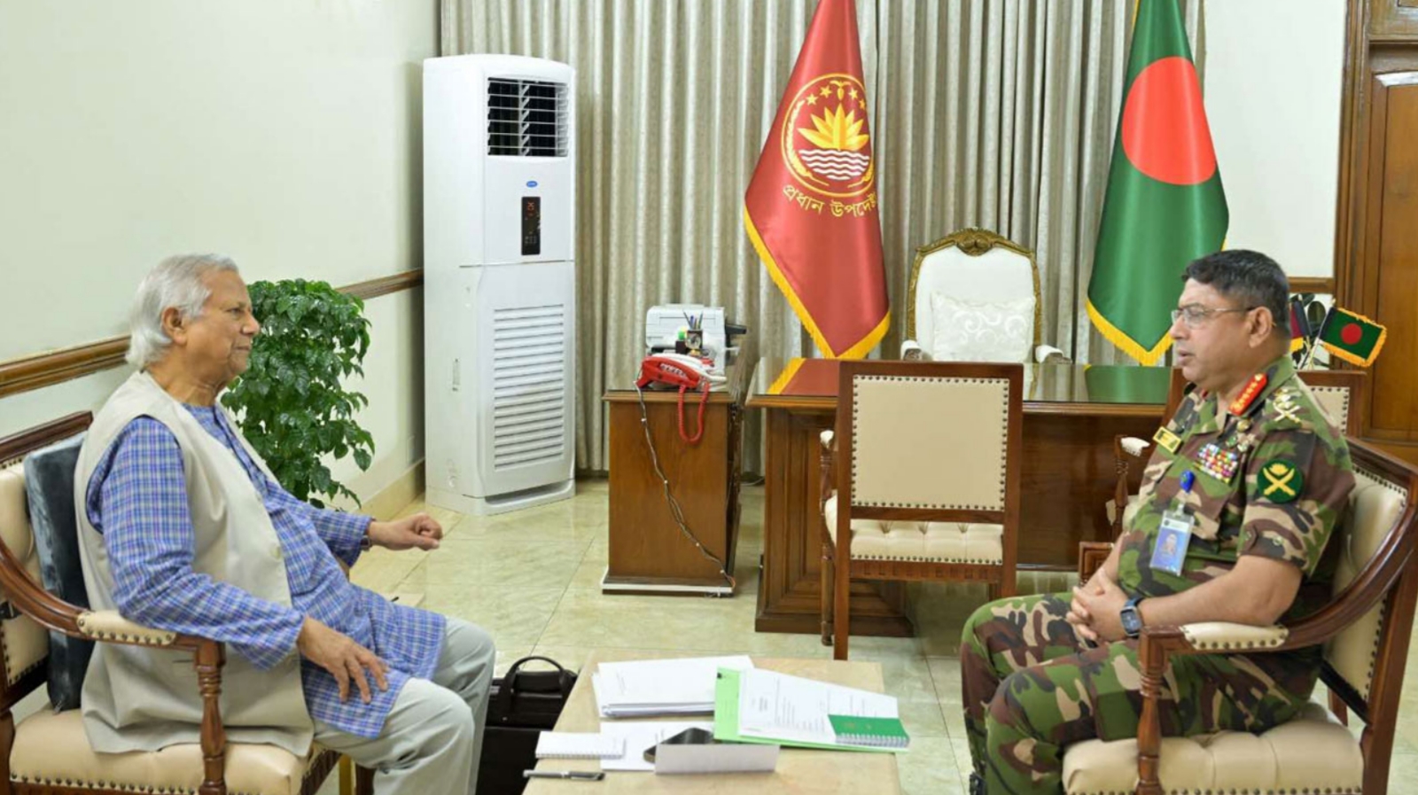 প্রধান উপদেষ্টার সঙ্গে সেনাপ্রধানের সৌজন্য সাক্ষাৎ