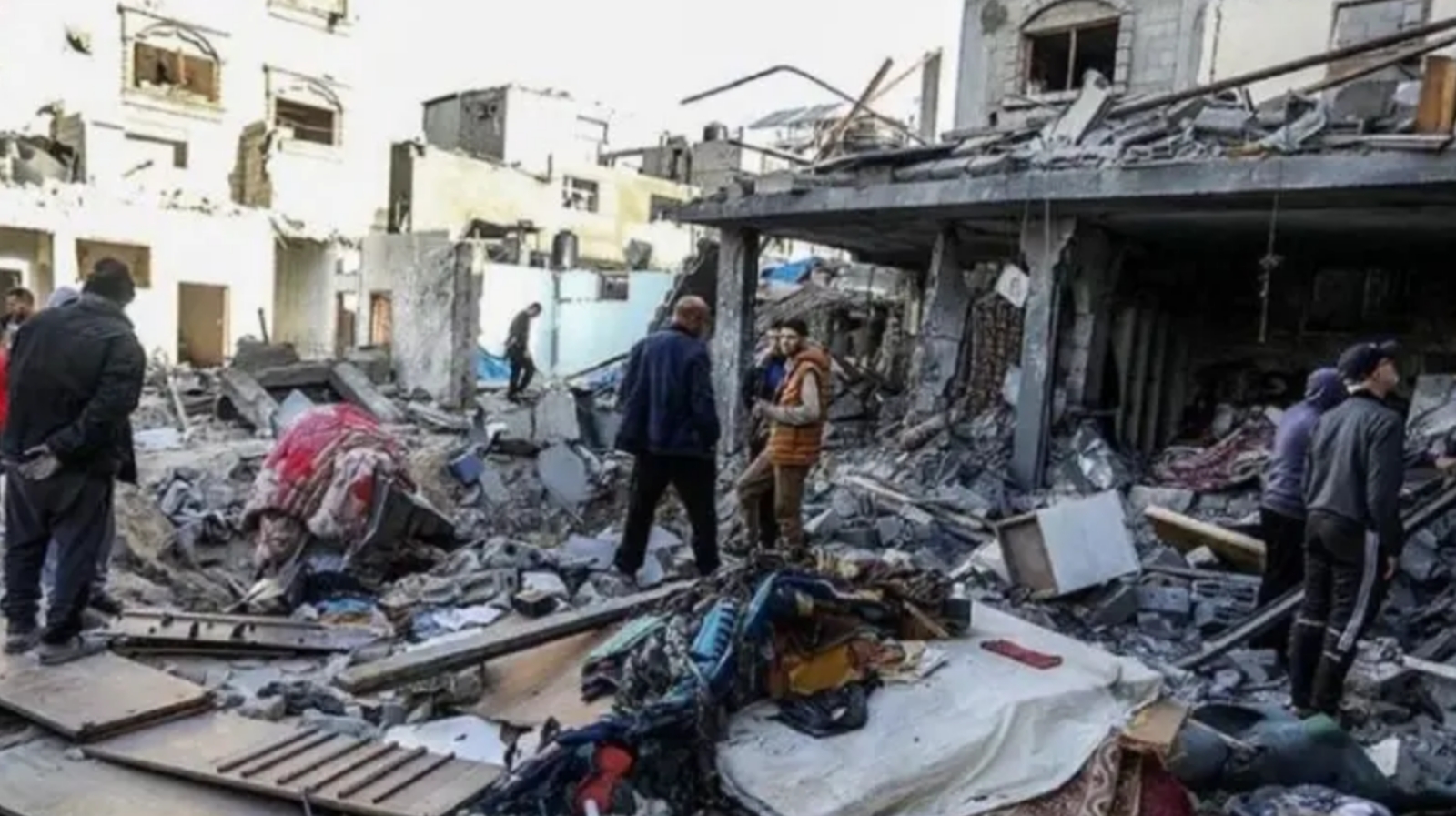 গাজায় ইসরায়েলি হামলায় নিহত আরও ৪২ ফিলিস্তিনি