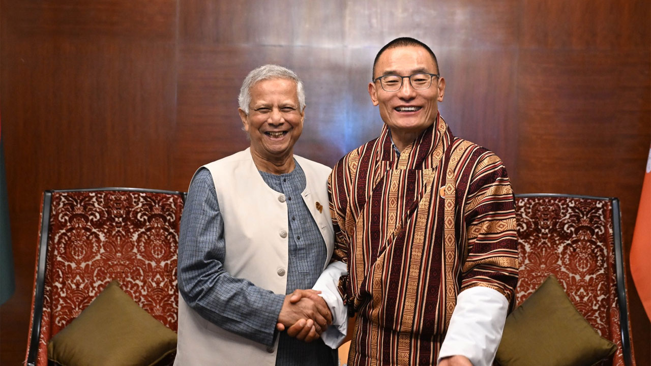 প্রধান উপদেষ্টার সঙ্গে ভুটানের প্রধানমন্ত্রীর দ্বিপাক্ষিক বৈঠক
