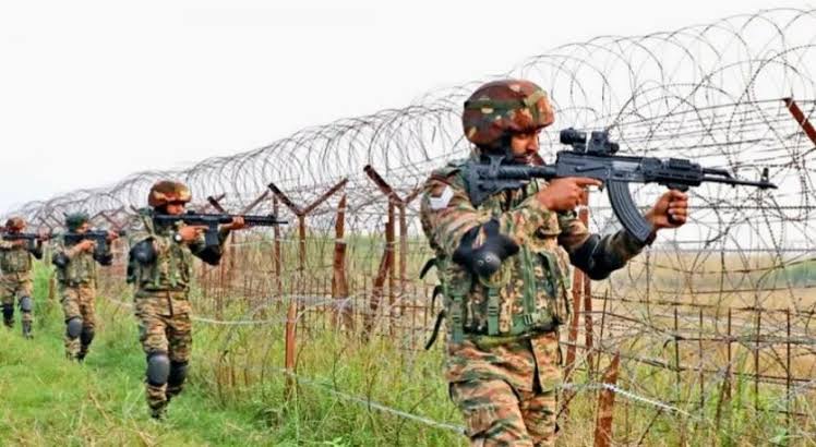 ফের ভারত-পাকিস্তানের সেনাদের মধ্যে ব্যাপক গোলাগুলি