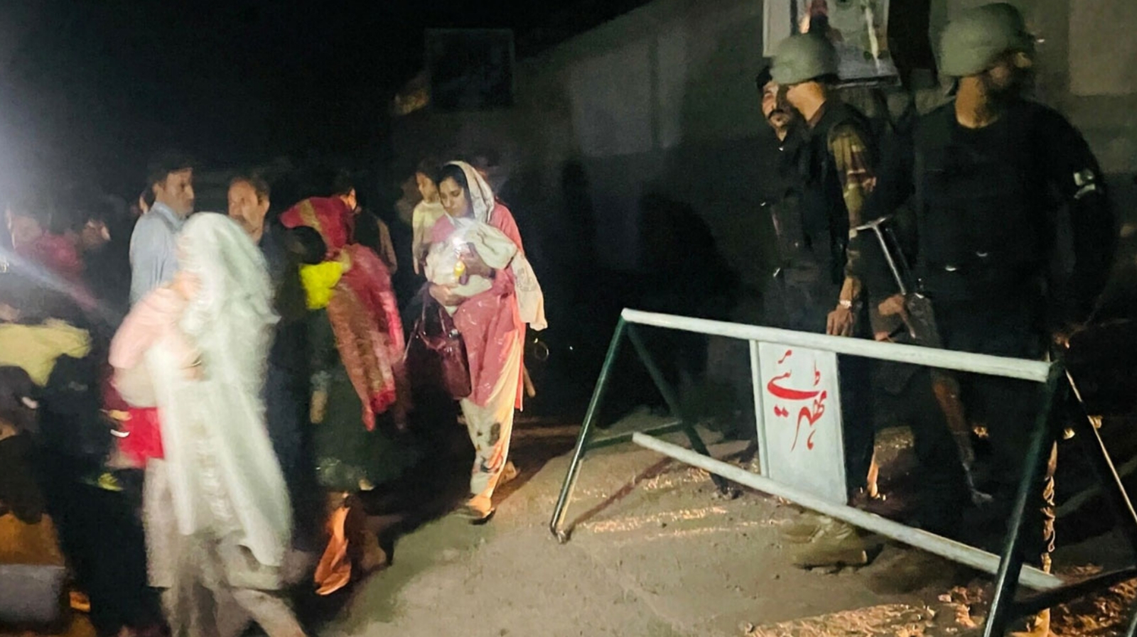 পাকিস্তানে দুটি মসজিদে হামলা চালিয়েছে ভারত, নিহত ৮