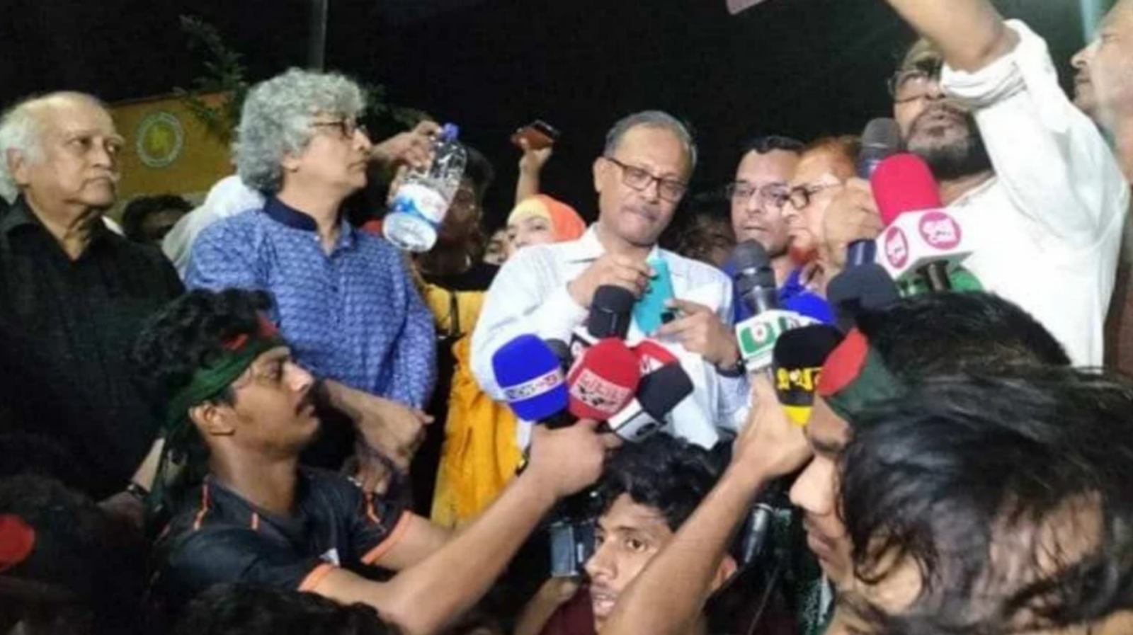 জবি শিক্ষার্থীদের সব দাবি মেনে নিয়েছে সরকার