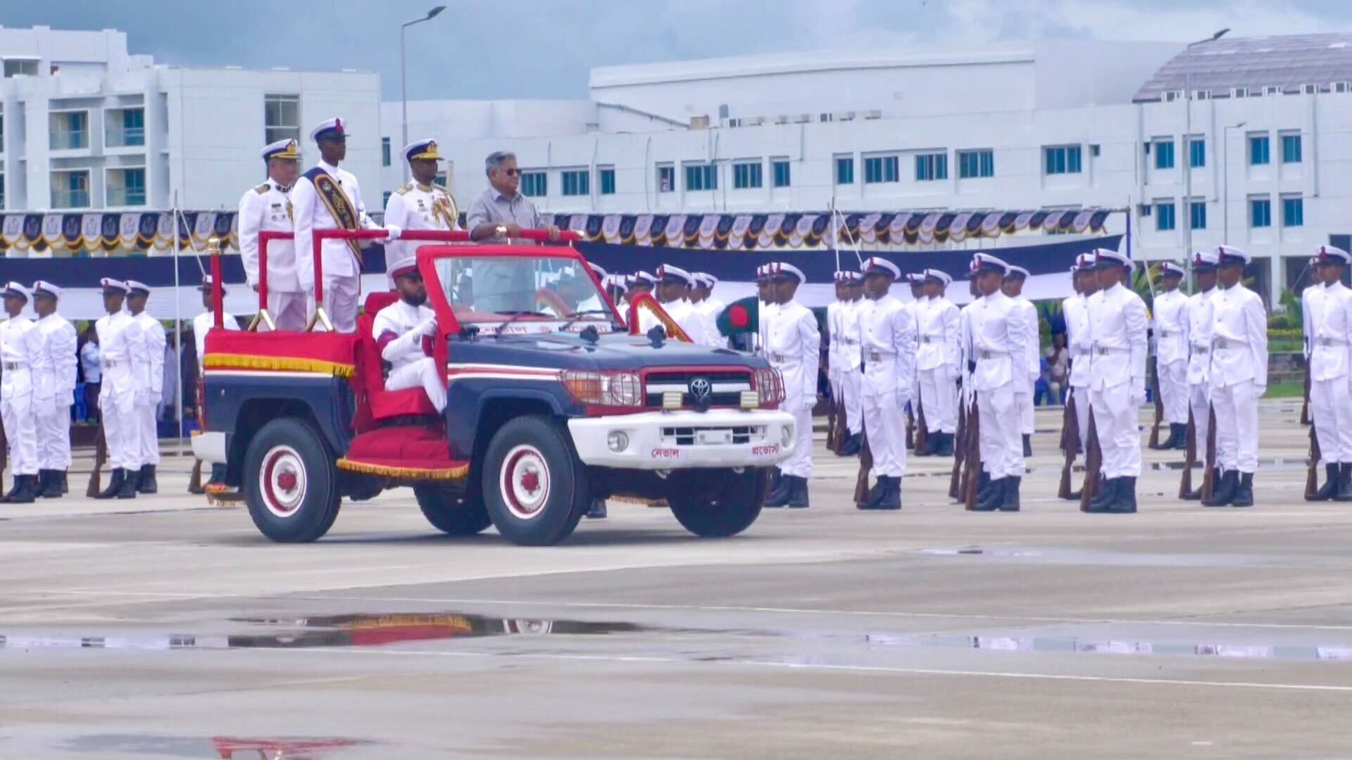 নৌবাহিনীতে যোগ হলো ৪৬৩ নতুন নাবিক