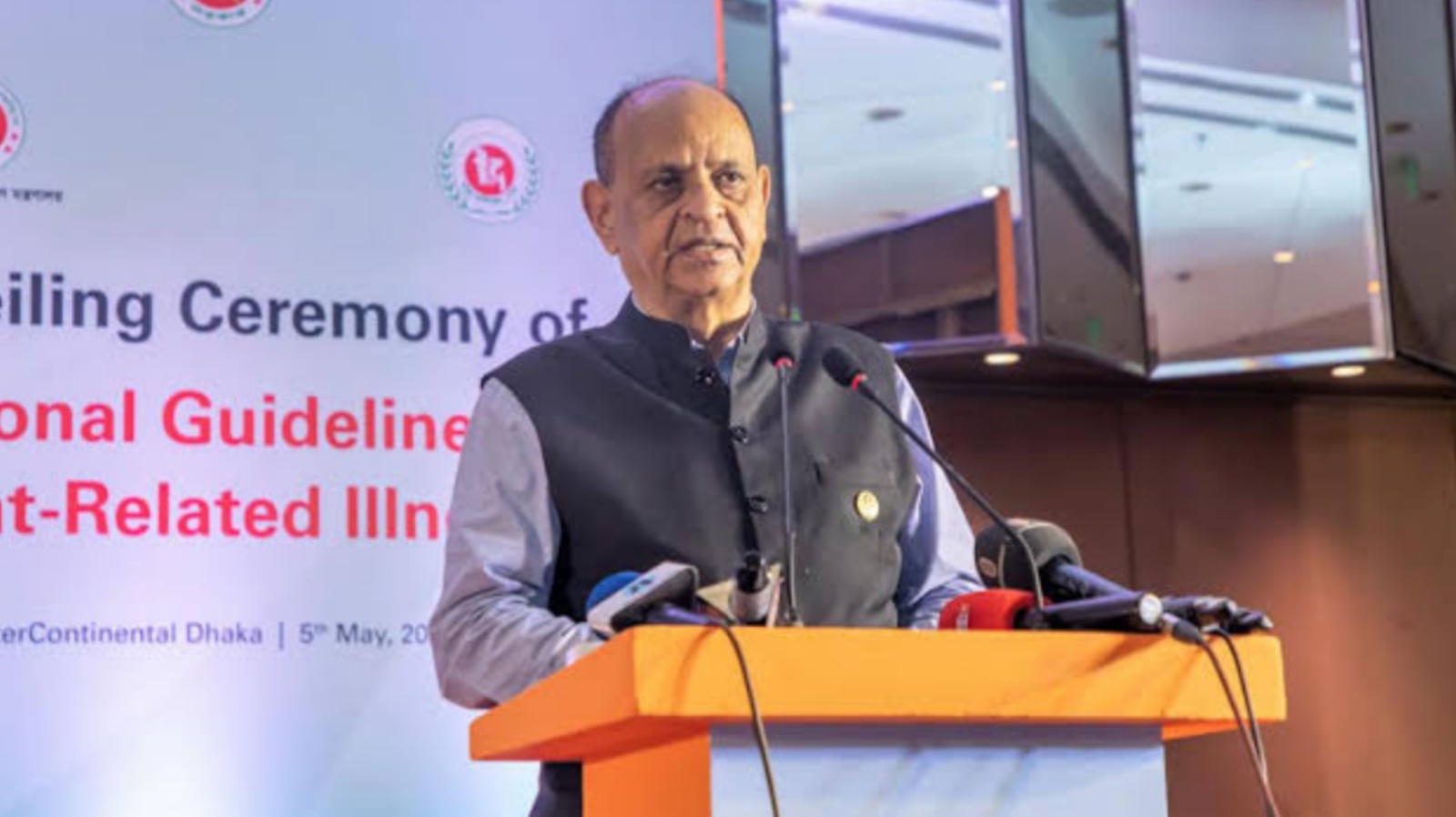 অ্যাস্ট্রাজেনেকার টিকায় পার্শ্বপ্রতিক্রিয়া ছিল কি না দেখতে হবে : স্বাস্থ্যমন্ত্রী 