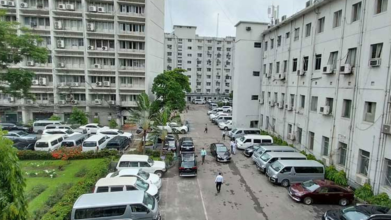 সচিবালয়ে সিঙ্গেল-ইউজ প্লাস্টিক মুক্ত করতে শুরু হচ্ছে চেকিং কার্যক্রম