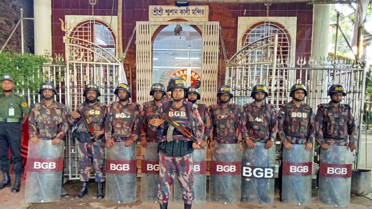 শারদীয় দুর্গাপূজা সারাদেশে ২৮৫৭ পূজামণ্ডপের নিরাপত্তায় ৪৩০ প্লাটুন বিজিবি