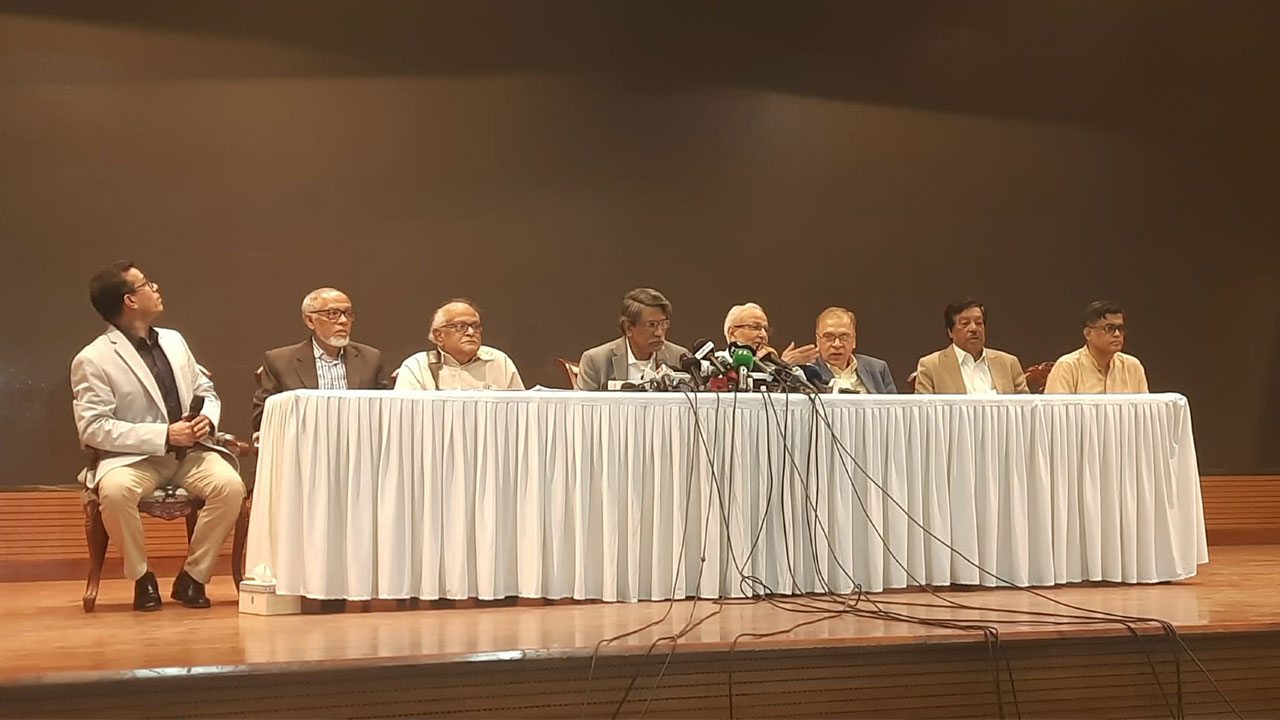 সরকারকে গণভোটের আদেশ দেওয়ার সুপারিশ ঐকমত্য কমিশনের