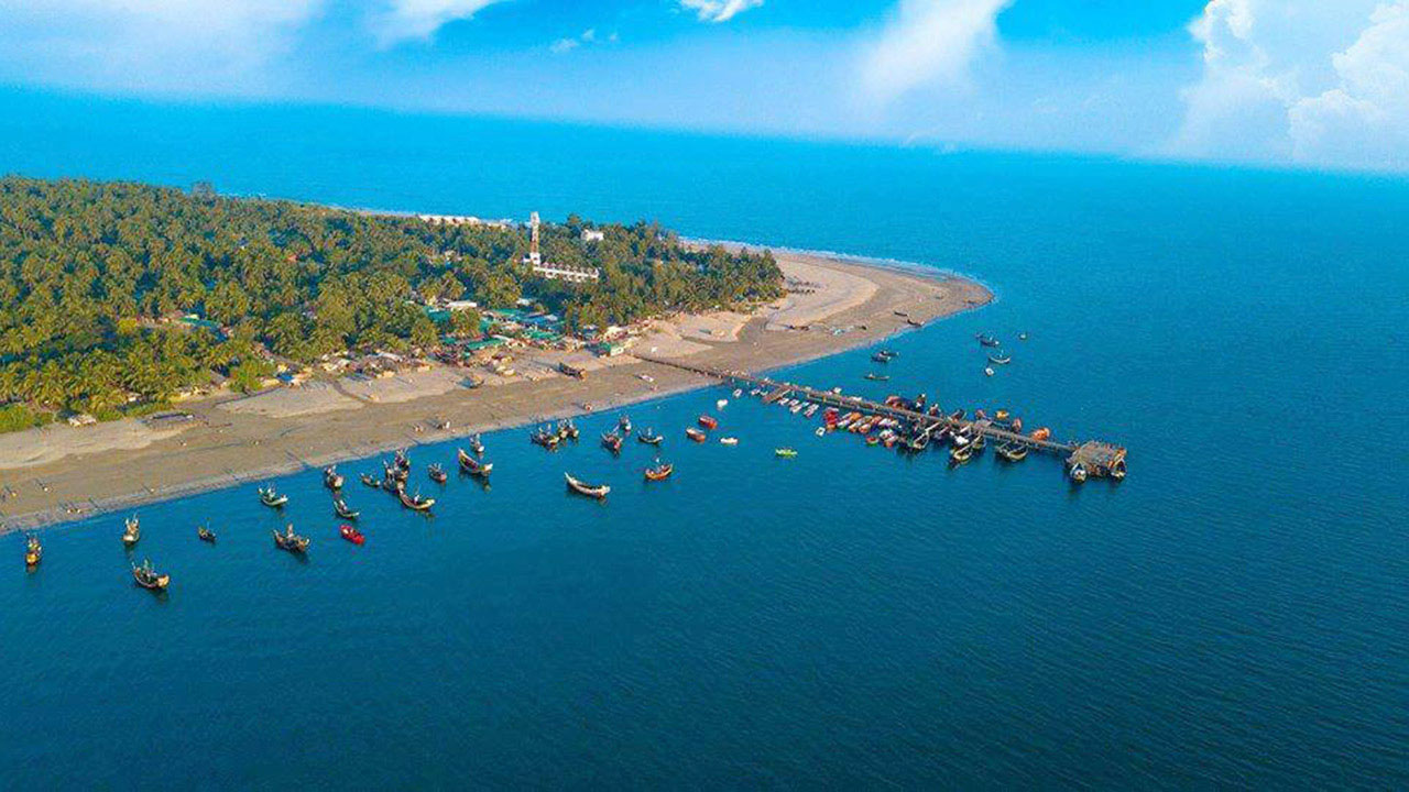 কাল থেকে যাওয়া যাবে সেন্টমার্টিন, মানতে হবে ১২ নির্দেশনা