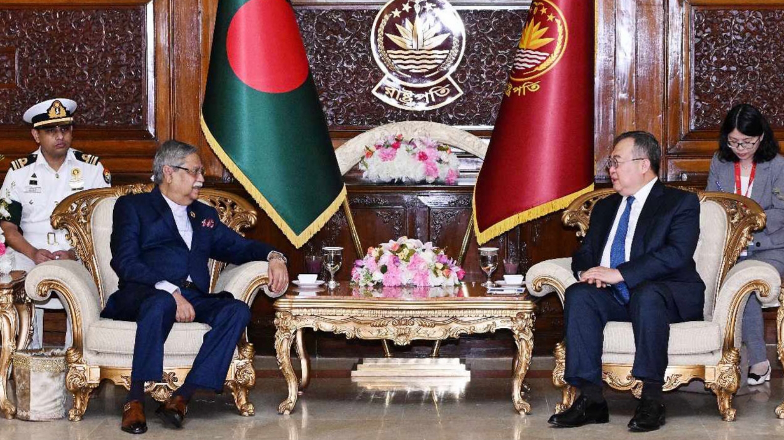 রাষ্ট্রপতির সঙ্গে চীনের কমিউনিস্ট পার্টির মন্ত্রীর সাক্ষাৎ