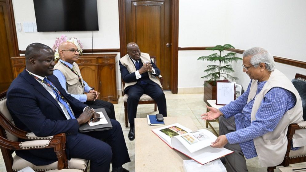 প্রধান উপদেষ্টার সঙ্গে কমনওয়েলথের নির্বাচন পর্যবেক্ষক দলের সাক্ষাৎ