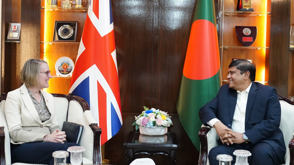 প্রধানমন্ত্রীর প্রতিরক্ষা উপদেষ্টার সঙ্গে ব্রিটিশ হাইকমিশনারের সাক্ষাৎ